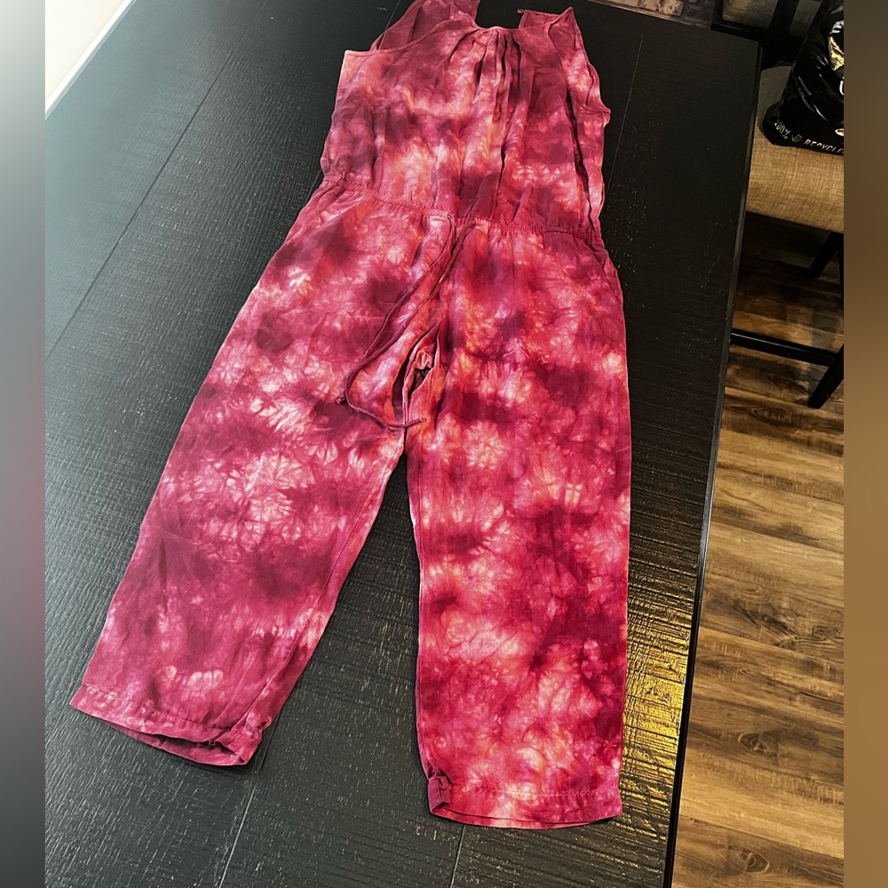 Cloth & Stone Burgundy Tie-Dye Top